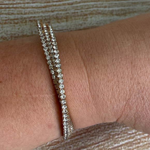 Twisted rhinestone bracelet - Picture 3 of 4